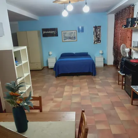 Stars And Stripes Bed & Breakfast Monopoli